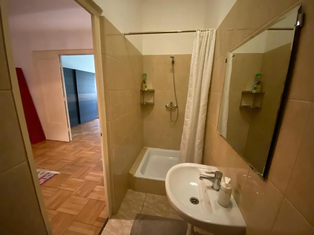 Central Promenanade Guesthouse Budapest